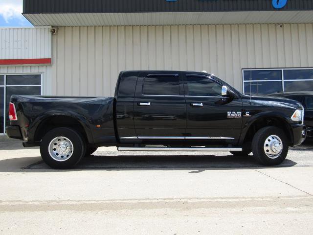 Used 2017 RAM 3500 Laramie Longhorn AWD/4WD image 2