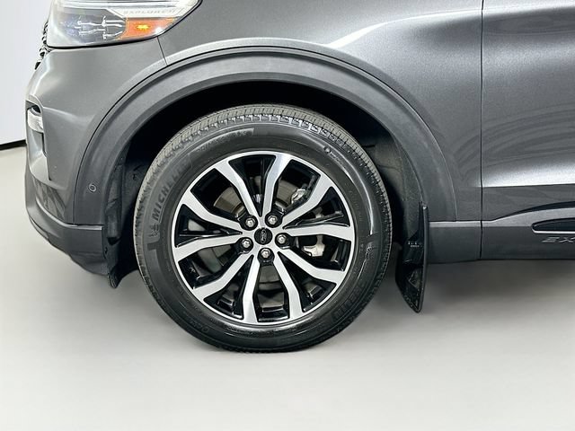 Certified 2020 Ford Explorer ST w/ Premium Technology Package AWD/4WD image 40