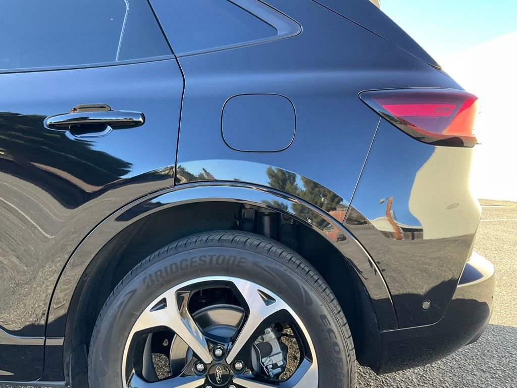 Certified 2024 Ford Escape ST-Line Elite w/ Premium Technology Package image 33