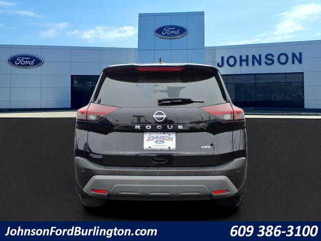 Used 2023 Nissan Rogue S image 4