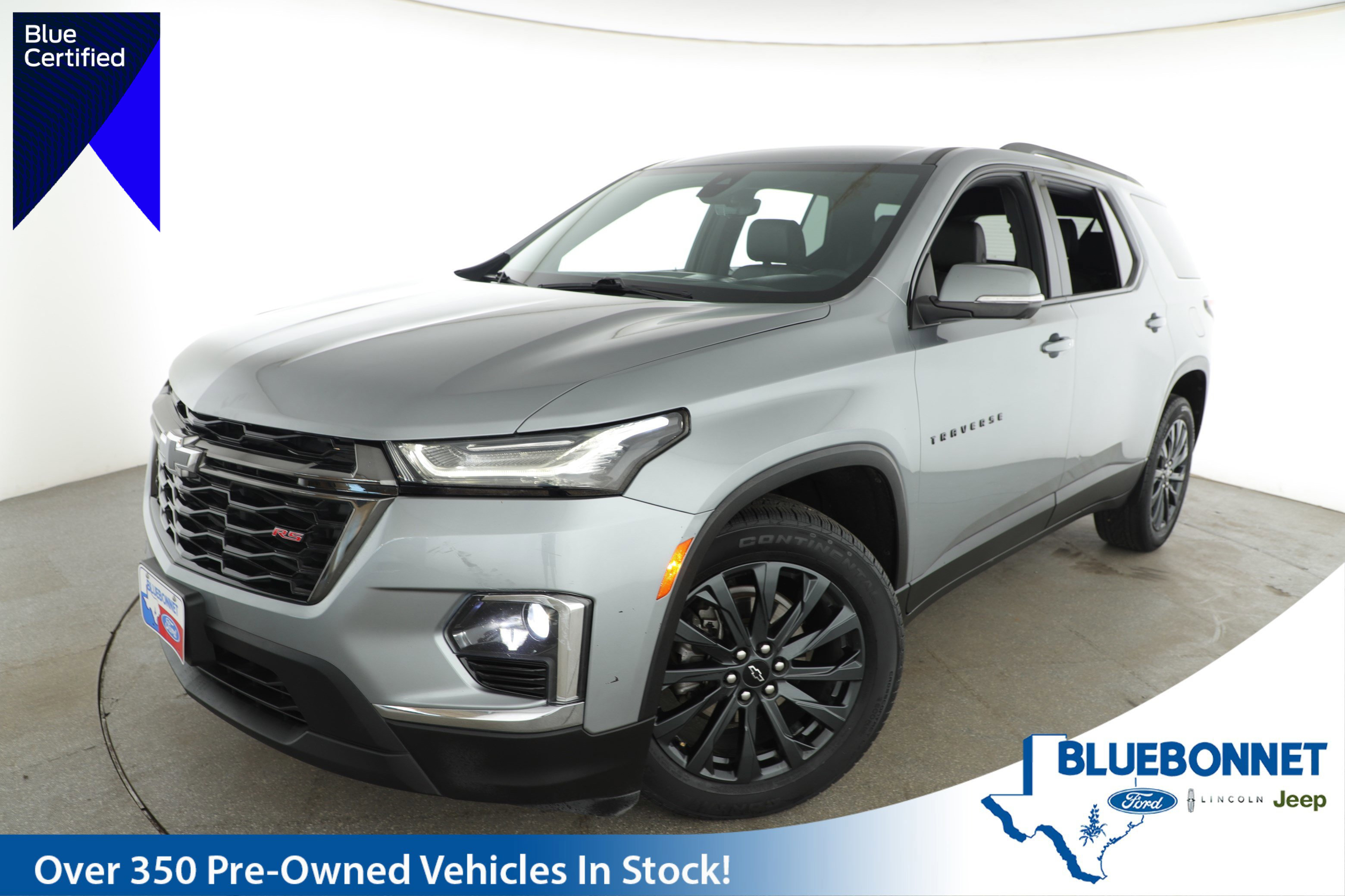 Used 2023 Chevrolet Traverse RS w/ LPO, Floor Liner Package image 1