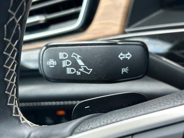 Used 2025 Volkswagen Atlas SE FWD image 30