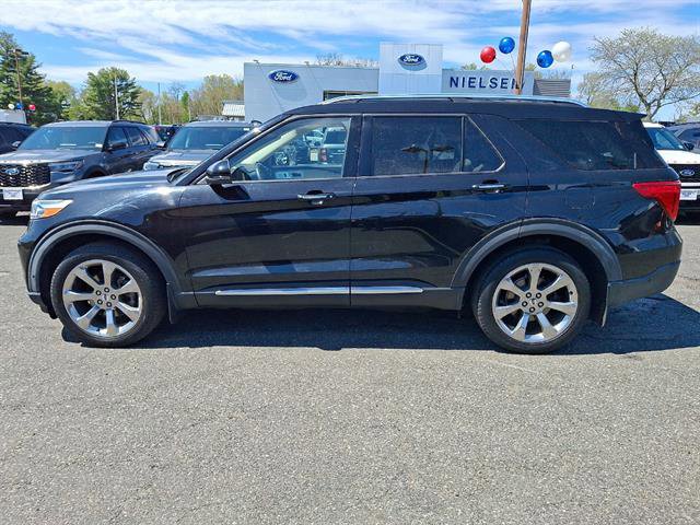 Certified 2020 Ford Explorer Platinum w/ Premium Technology Package AWD/4WD image 5
