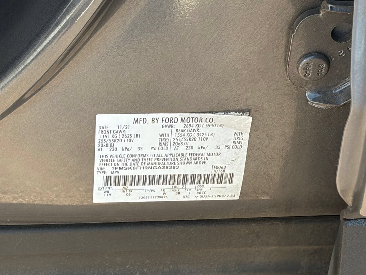 Certified 2022 Ford Explorer Limited w/ Equipment Group 301A AWD/4WD image 31
