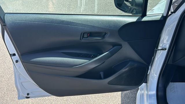 Used 2022 Toyota Corolla LE FWD image 16