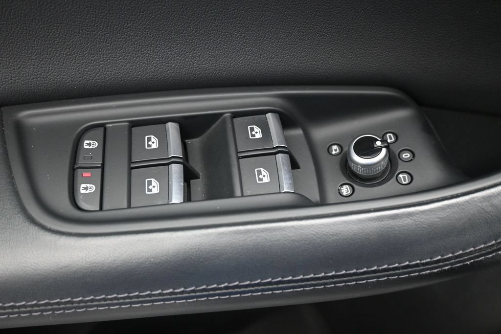 Used 2022 Audi Q7 3.0T Premium Plus w/ Premium Plus Package AWD/4WD image 14
