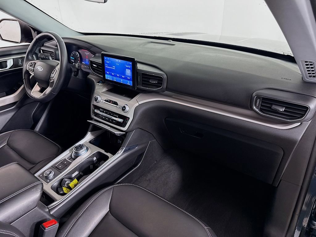 Certified 2023 Ford Explorer XLT w/ Equipment Group 202A image 29