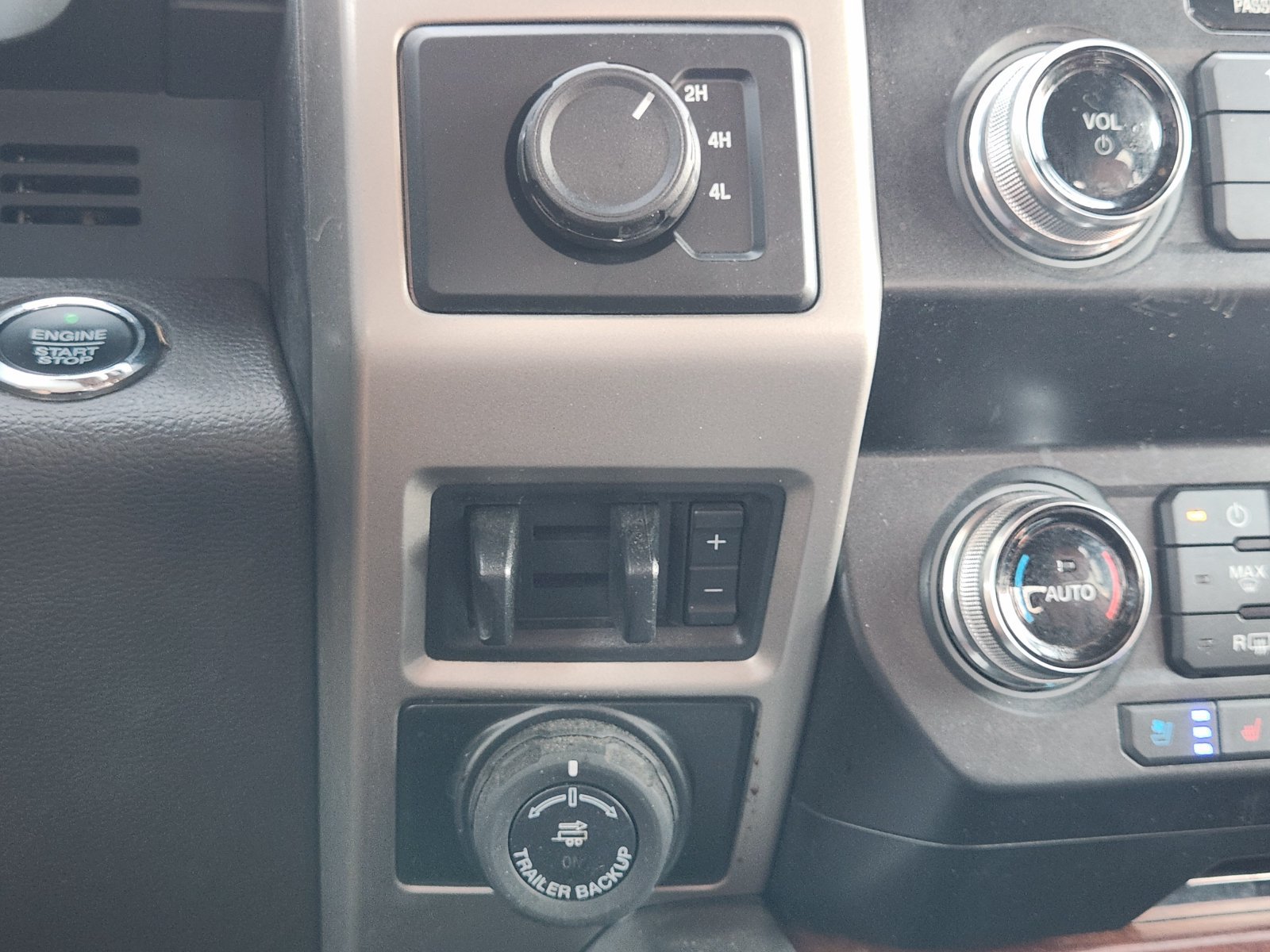 Certified 2021 Ford F450 King Ranch w/ King Ranch Ultimate Package AWD/4WD image 25