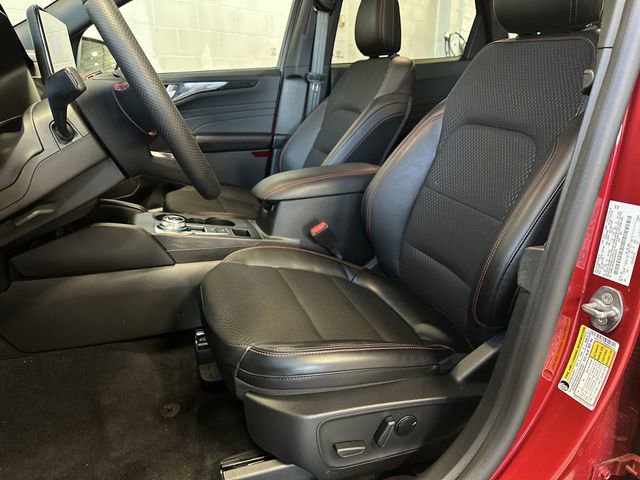 Certified 2025 Ford Escape ST-Line Elite image 4