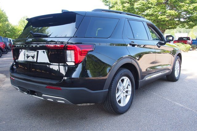 Certified 2025 Ford Explorer Active w/ Active Comfort Package RWD image 7