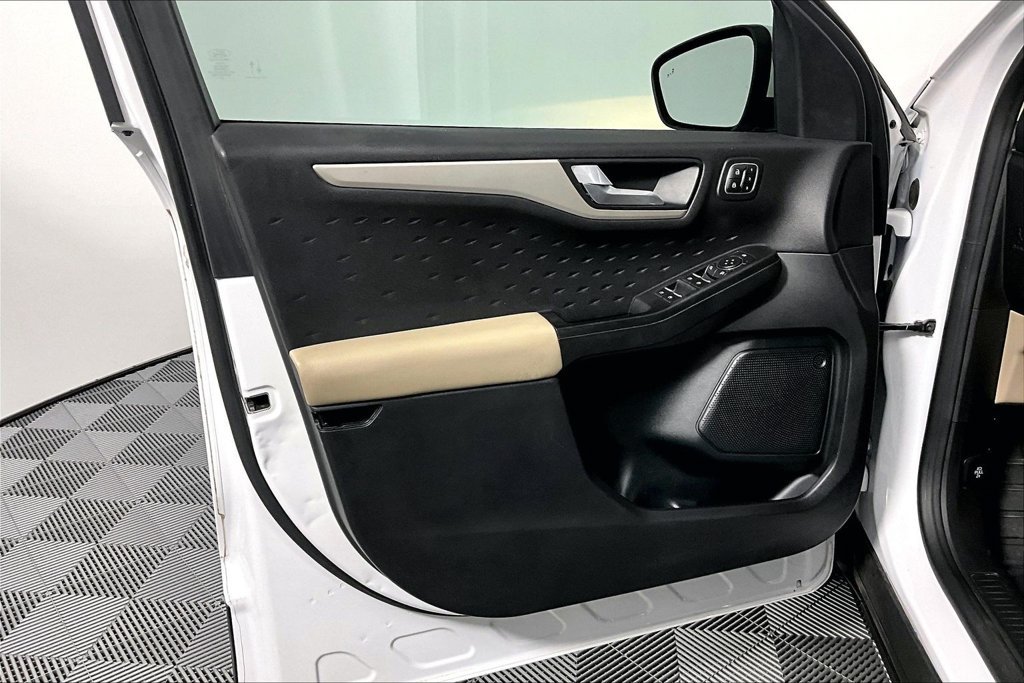 Certified 2020 Ford Escape SEL FWD image 23
