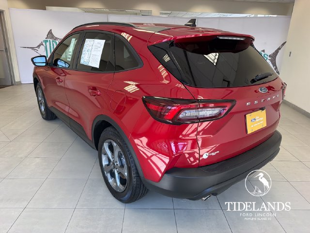 Certified 2025 Ford Escape ST-Line FWD image 6