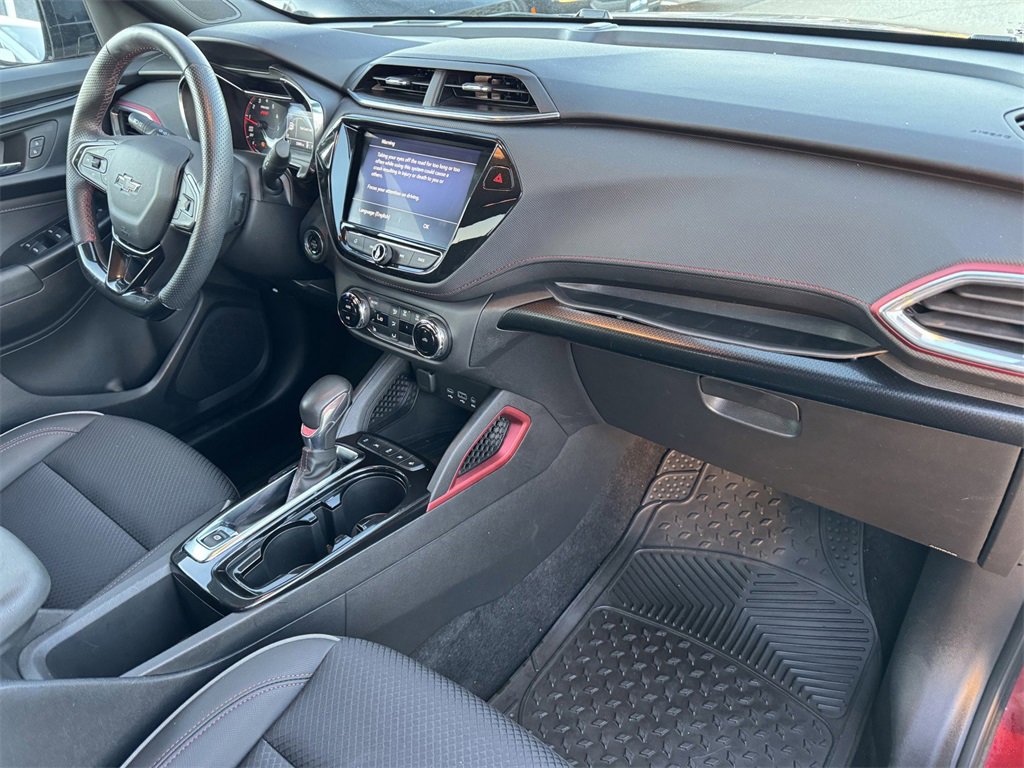 Used 2023 Chevrolet TrailBlazer RS w/ Convenience Package image 5