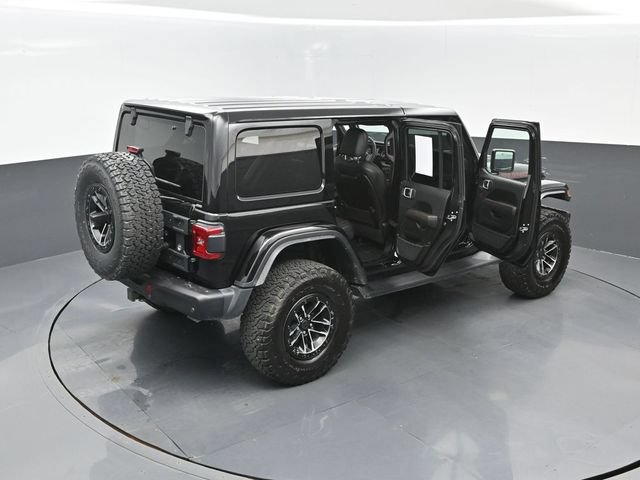 Used 2025 Jeep Wrangler Unlimited Rubicon AWD/4WD image 24
