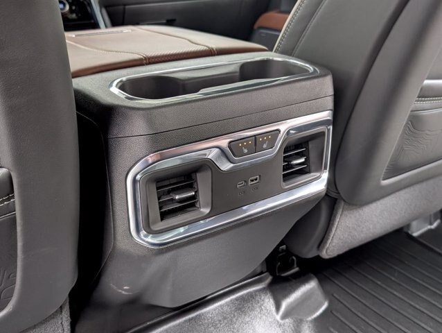 Used 2025 GMC Sierra 2500 Denali Ultimate AWD/4WD image 18