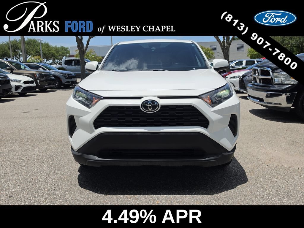 Used 2022 Toyota RAV4 LE FWD image 3