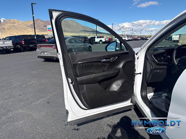 Used 2023 Buick Envision Preferred w/ Premium Seat Package image 10