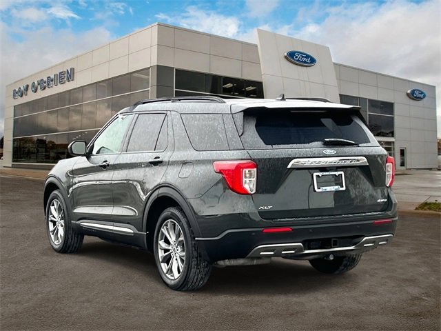 Certified 2022 Ford Explorer XLT w/ Equipment Group 202A image 3
