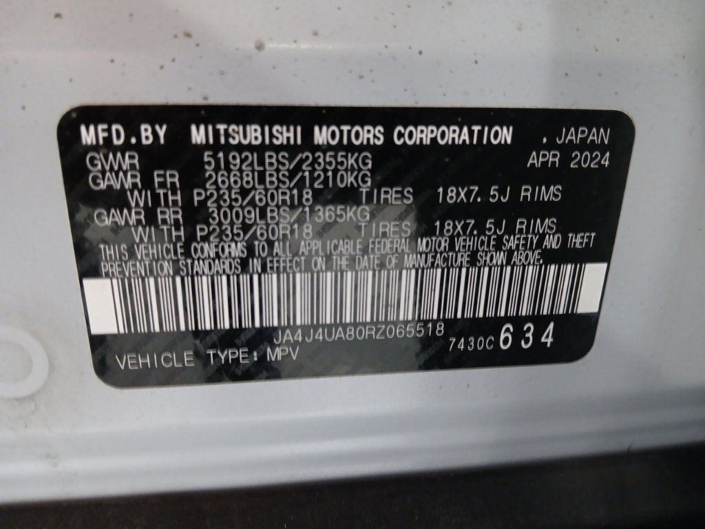Used 2024 Mitsubishi Outlander ES AWD/4WD image 3