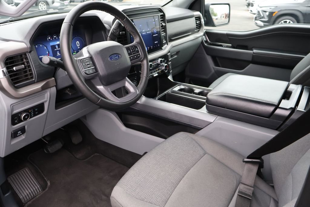 Certified 2025 Ford F150 XLT w/ Equipment Group 301A Standard image 3