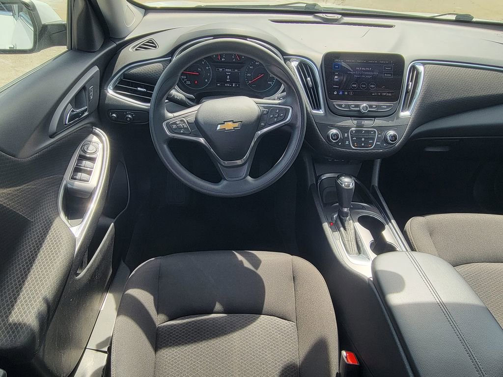 Used 2019 Chevrolet Malibu LT image 36