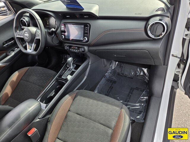 Used 2024 Nissan Kicks SR FWD image 17