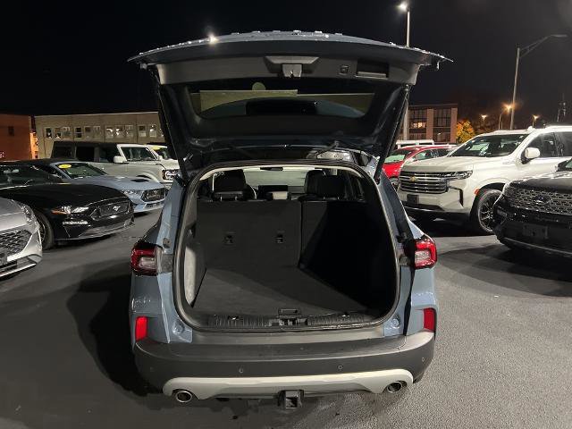 Certified 2023 Ford Escape Platinum w/ Premium Technology Package image 19