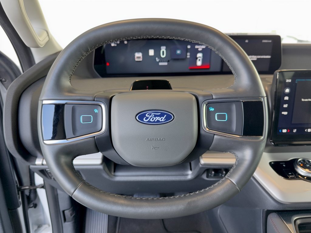 Certified 2025 Ford Expedition Active AWD/4WD image 10
