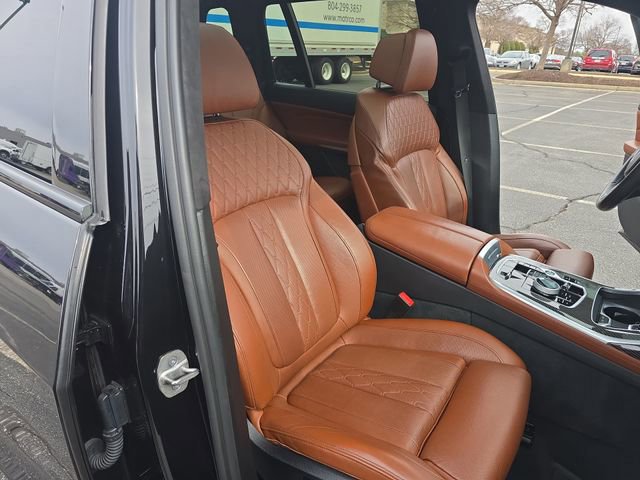 Used 2023 BMW X7 M60i w/ Executive Package image 26