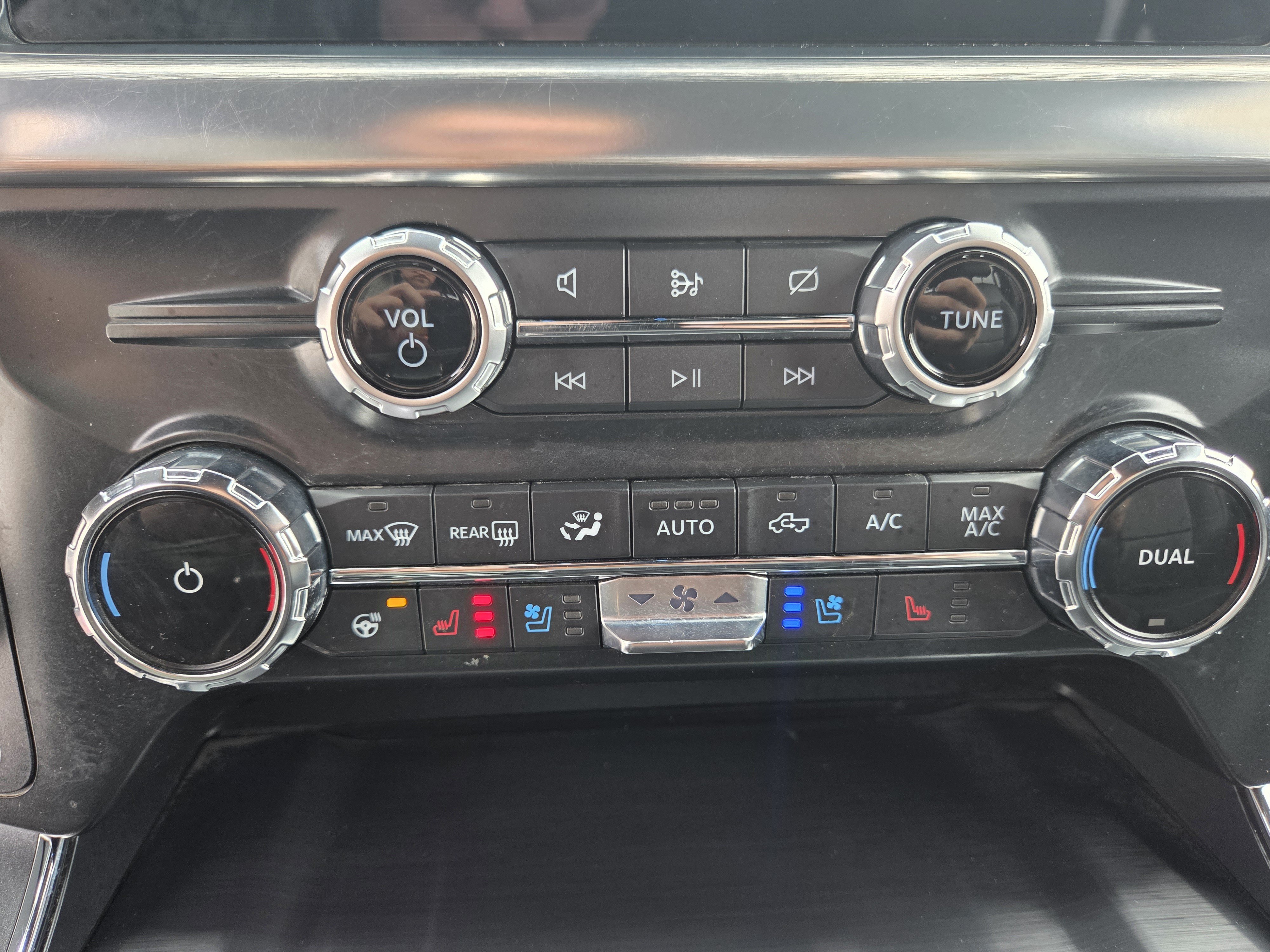 Certified 2022 Ford F150 Lariat w/ Equipment Group 502A High AWD/4WD image 26