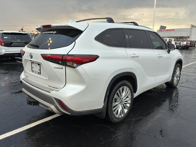 Used 2023 Toyota Highlander Platinum AWD/4WD image 5
