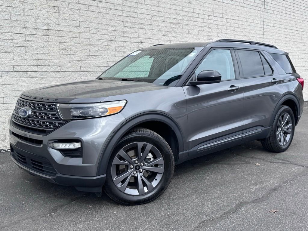 Certified 2023 Ford Explorer XLT w/ Equipment Group 202A AWD/4WD image 8