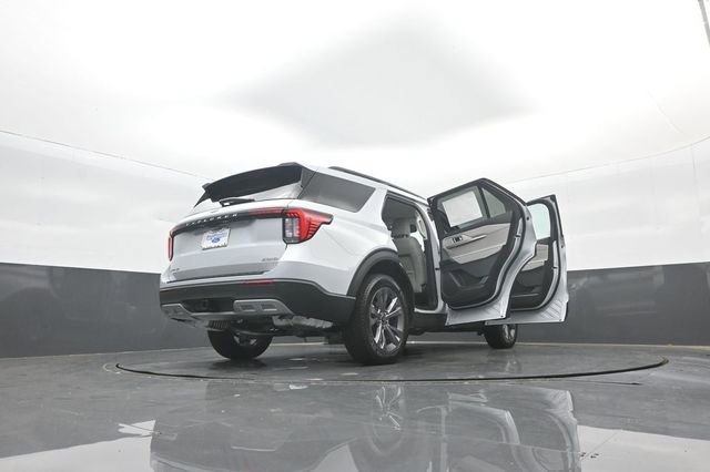 Certified 2025 Ford Explorer Active w/ Active Comfort Package AWD/4WD image 44