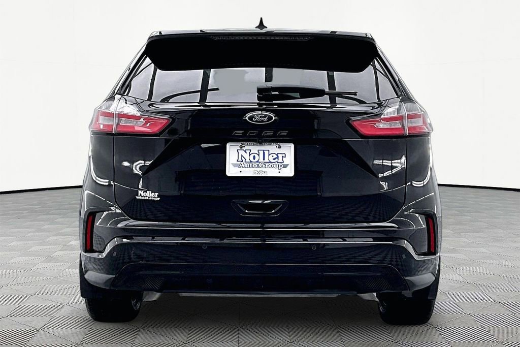 Certified 2024 Ford Edge ST-Line AWD/4WD image 4