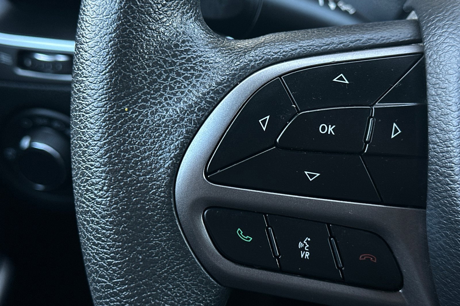 Used 2020 Jeep Cherokee Latitude image 25