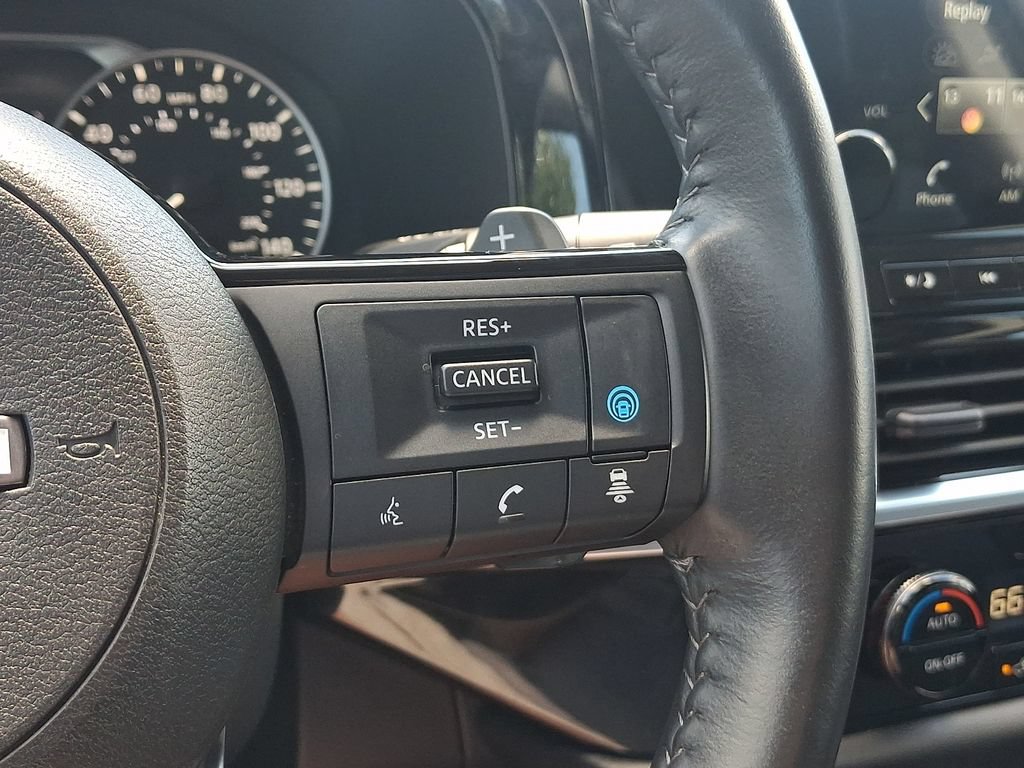 Used 2023 Nissan Pathfinder SL AWD/4WD image 23