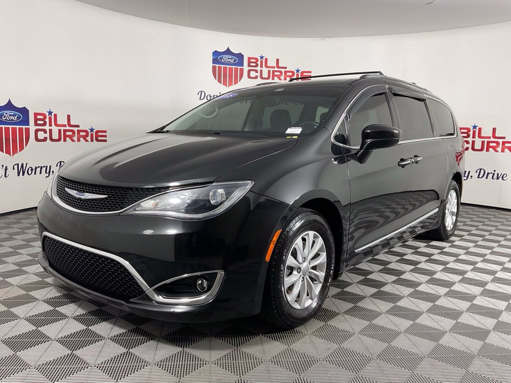 Used 2018 Chrysler Pacifica Touring-L Plus FWD image 7