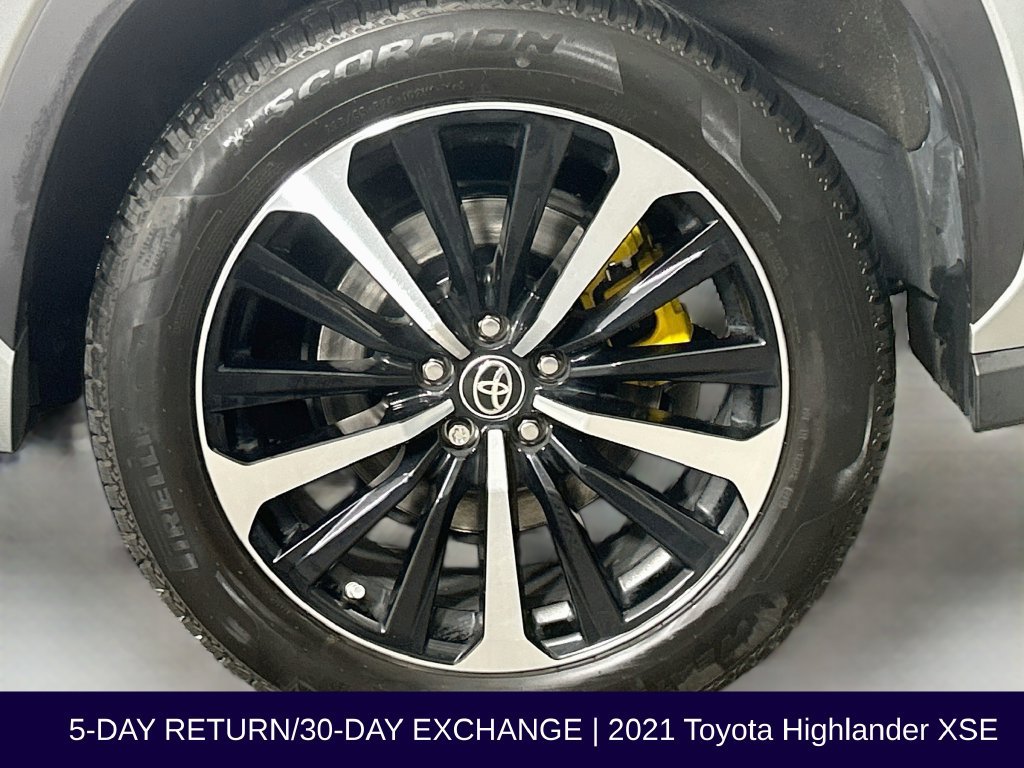 Used 2021 Toyota Highlander XSE AWD/4WD image 37