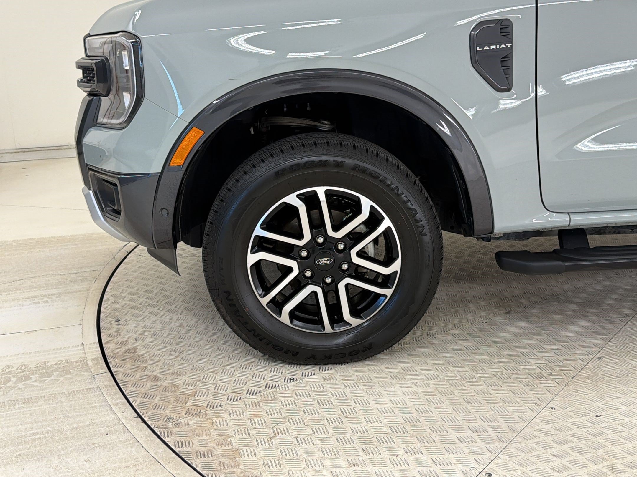 Certified 2024 Ford Ranger Lariat RWD image 13