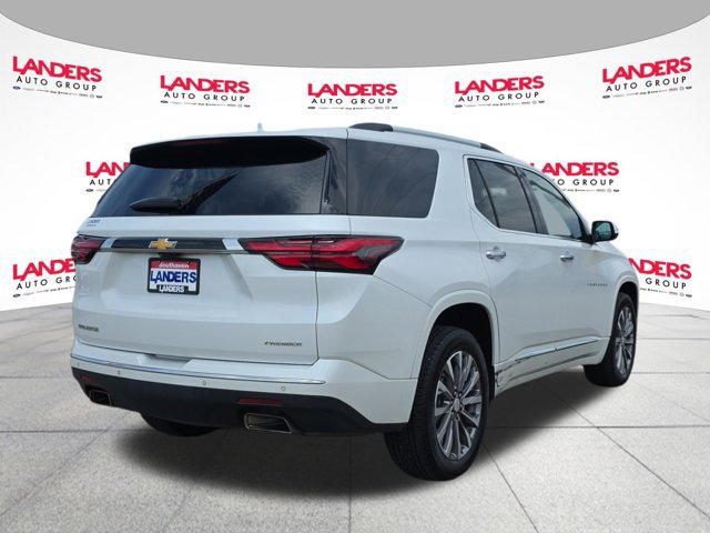 Used 2022 Chevrolet Traverse Premier FWD image 3