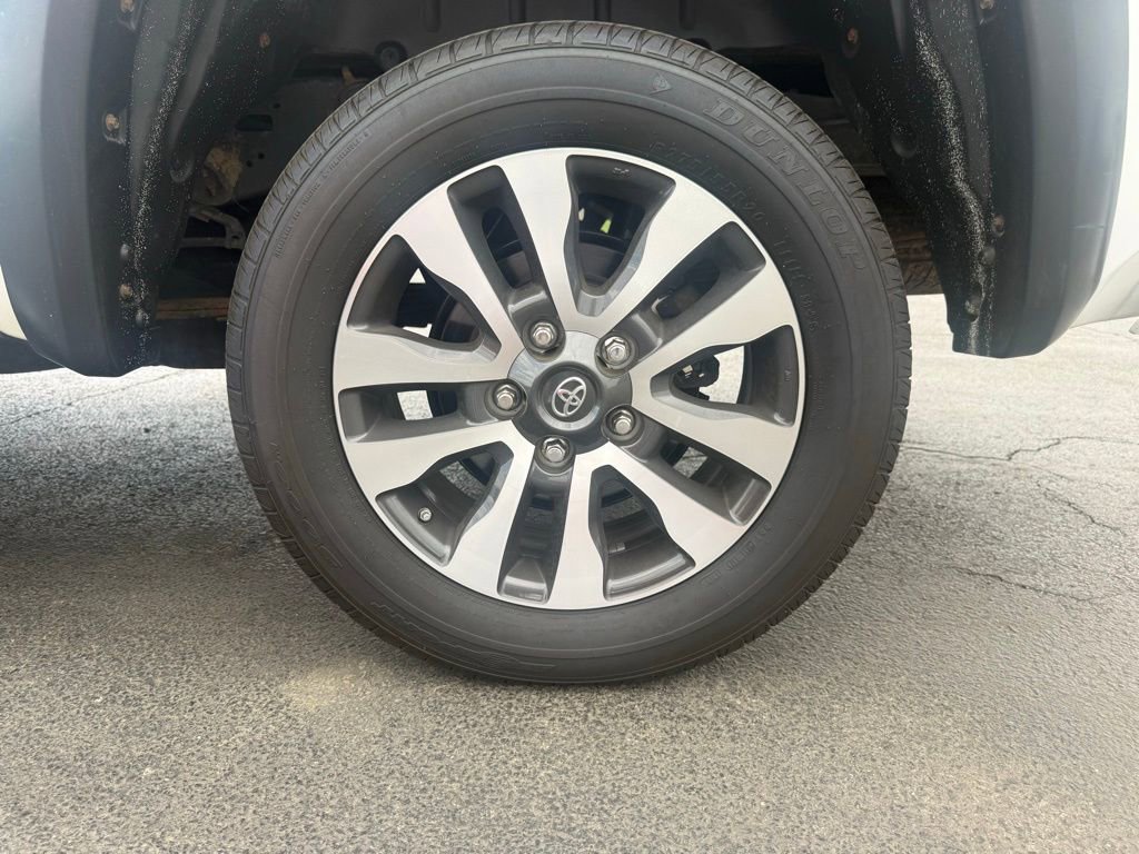 Used 2018 Toyota Tundra Limited AWD/4WD image 28