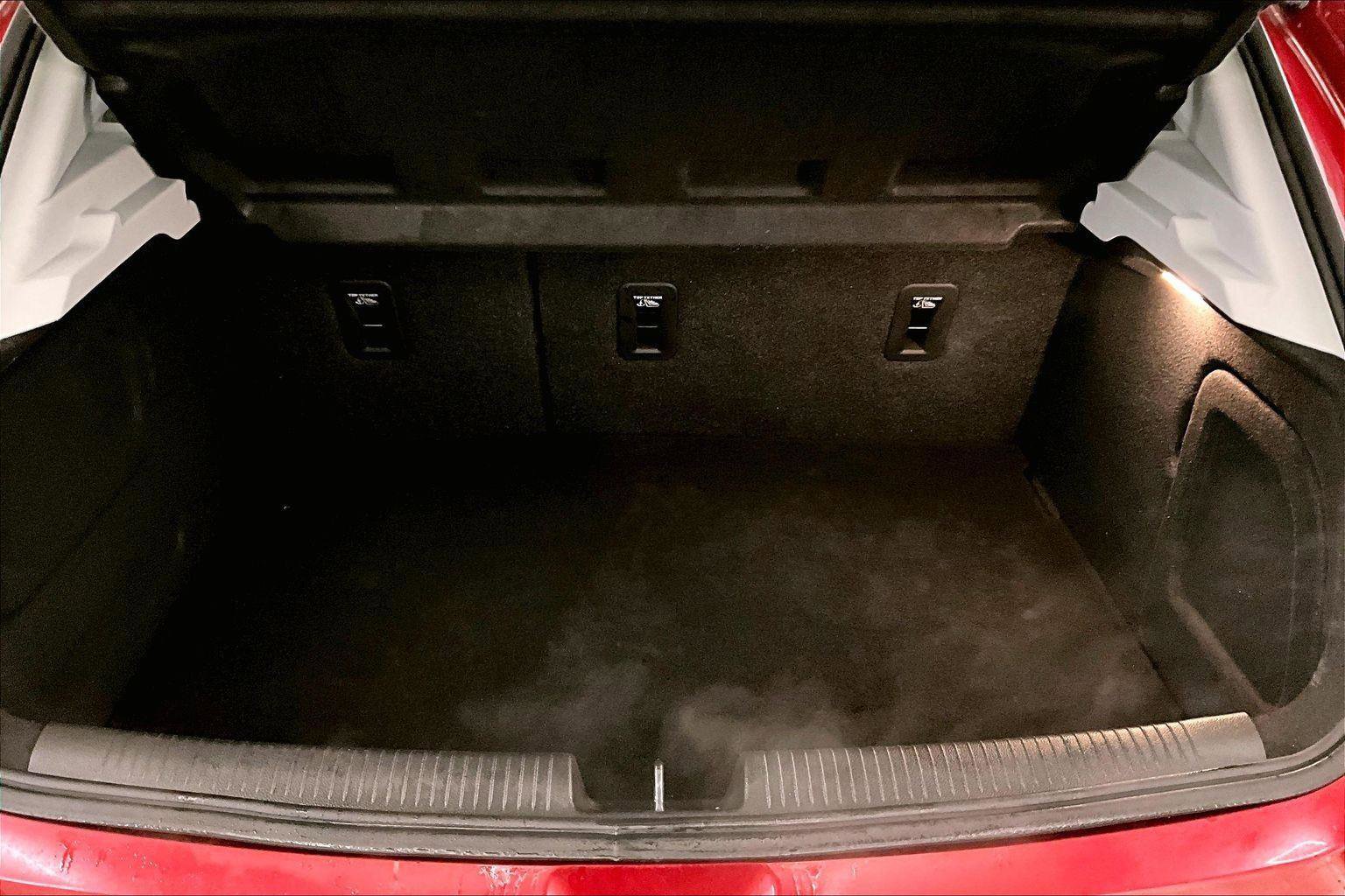 Used 2019 Chevrolet Cruze Premier w/ Sun And Sound Package image 33