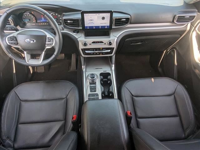 Certified 2023 Ford Explorer XLT w/ Equipment Group 202A RWD image 17