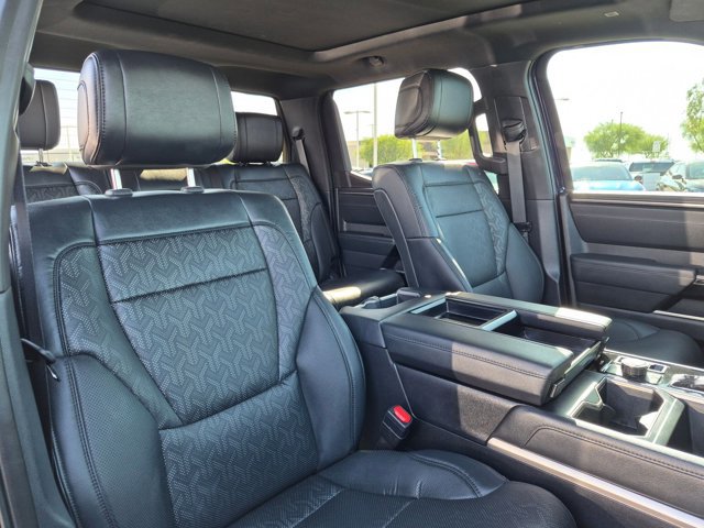 Used 2025 Toyota Tundra Limited AWD/4WD image 29