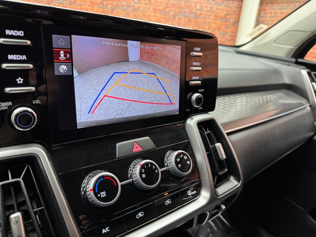 Used 2023 Kia Sorento LX AWD/4WD image 21
