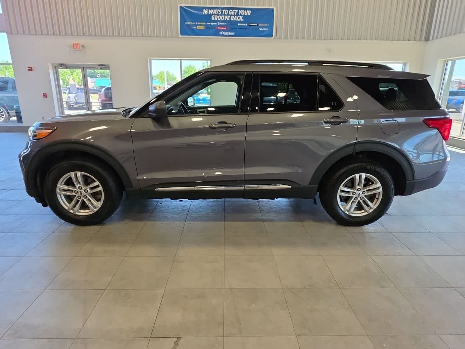 Certified 2022 Ford Explorer XLT w/ Equipment Group 202A AWD/4WD image 12