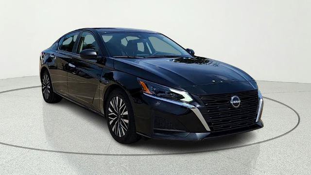 Used 2024 Nissan Altima 2.5 SV