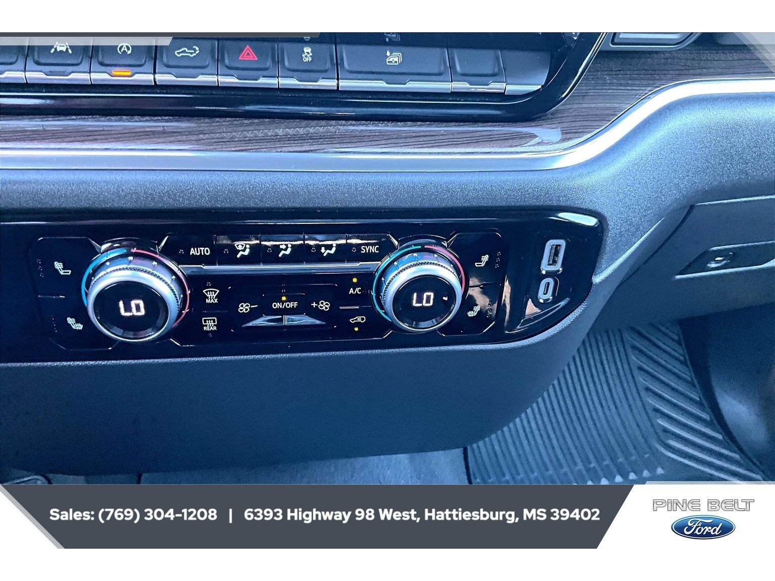 Used 2024 GMC Sierra 1500 Elevation AWD/4WD image 24