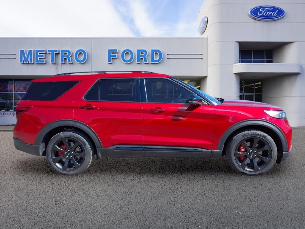 Certified 2023 Ford Explorer ST w/ Equipment Group 401A AWD/4WD image 2
