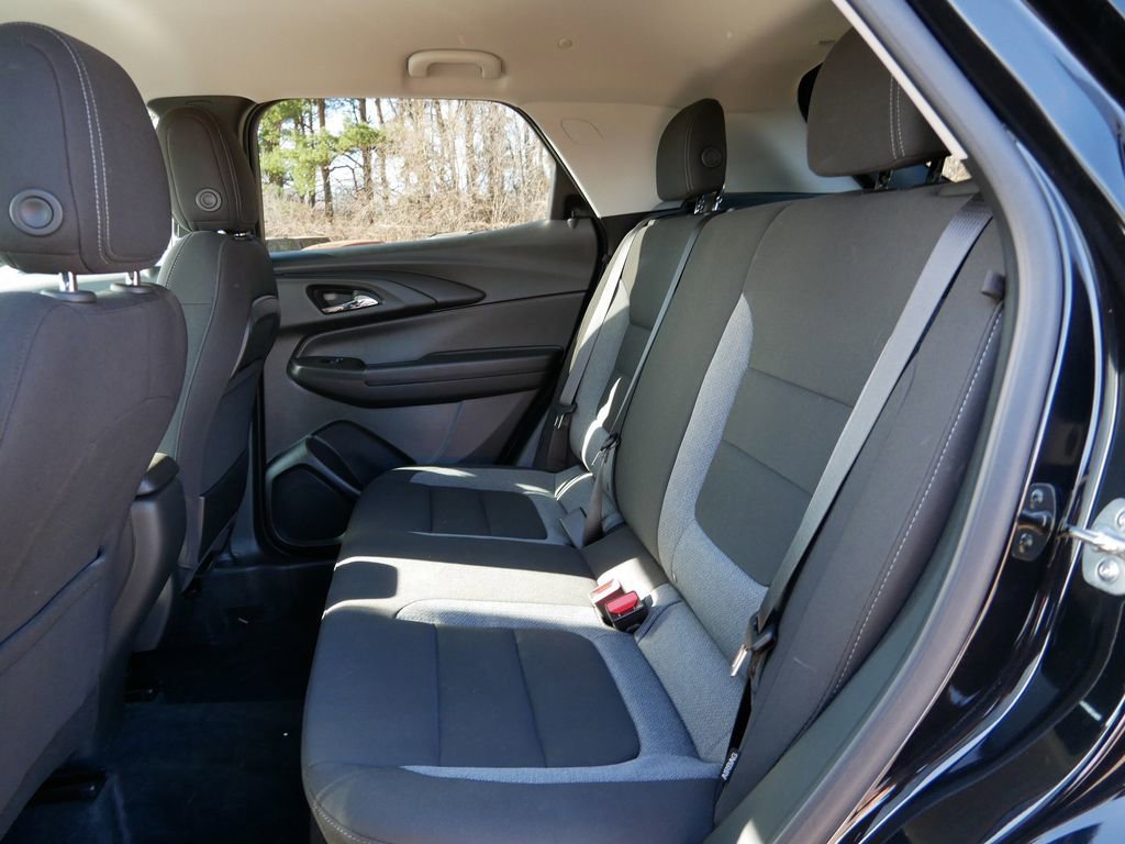Used 2025 Chevrolet TrailBlazer LS w/ LS Convenience Package AWD/4WD image 11